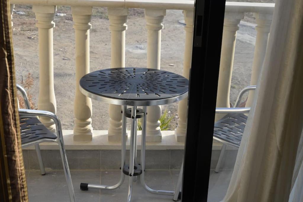 Isabella Court Townhouse Near Venus Beach And Lidl パ フォス エクステリア 写真