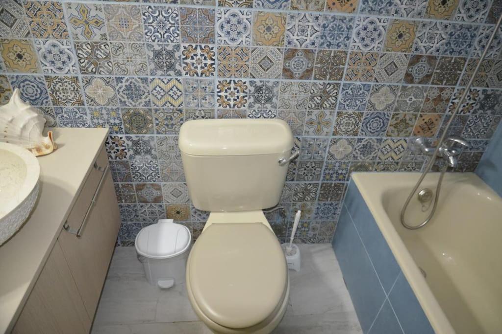 Isabella Court Townhouse Near Venus Beach And Lidl パ フォス エクステリア 写真
