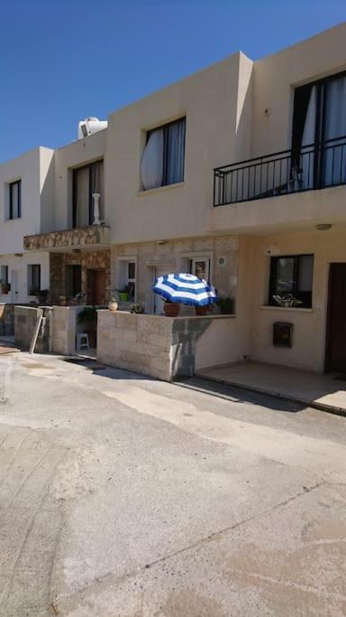 Isabella Court Townhouse Near Venus Beach And Lidl パ フォス エクステリア 写真