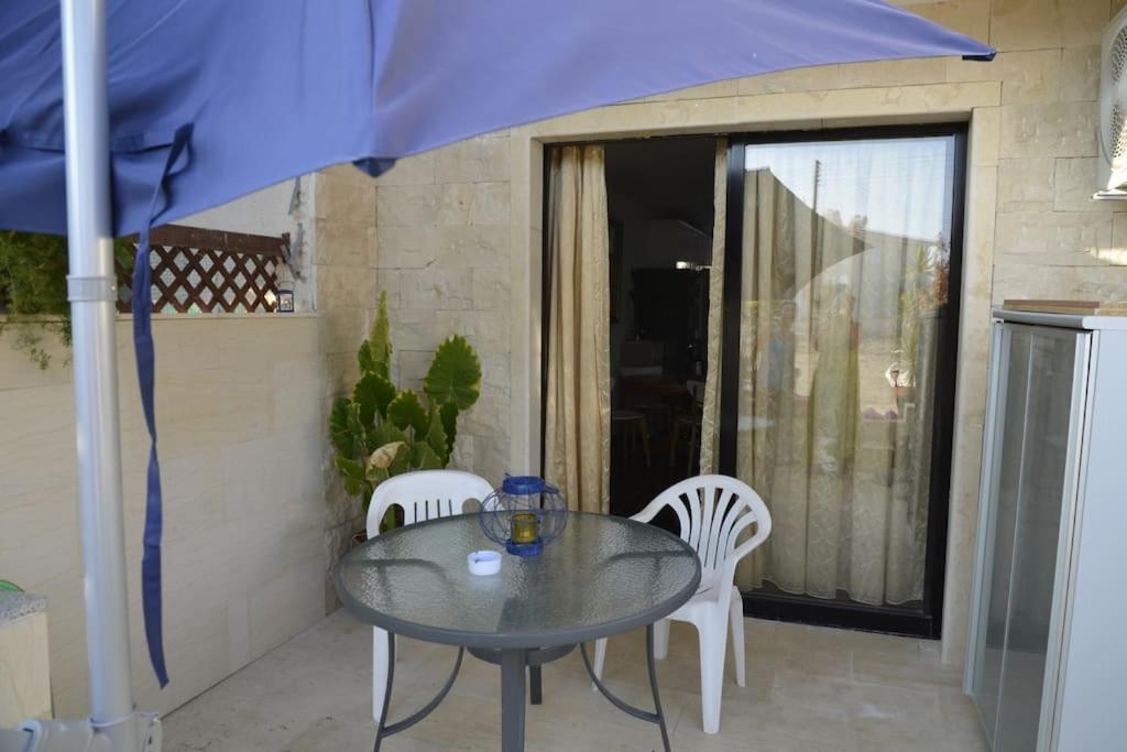 Isabella Court Townhouse Near Venus Beach And Lidl パ フォス エクステリア 写真